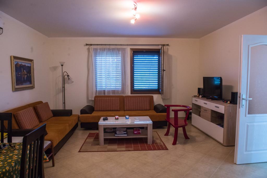 Guest House Radulovic Petrovac Eksteriør billede